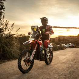 Desafío Ruta 40: Tosha Schareina se quedó con la 4ta Etapa de Motos