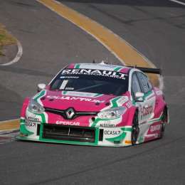 Leo Pernía se llevó el triunfo en un carrerón del TC2000 en Rosario