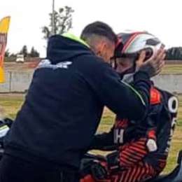 "Con mi corazón roto y mi alma desecha me tengo que despedir de vos"