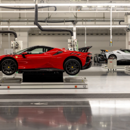 Ferrari inauguró su nueva planta del futuro pensada para fabricar el primer eléctrico de su historia