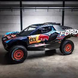 DAKAR: Ford develó el nuevo raptor que será utilizado por Sainz y Roma en 2025