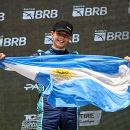 Nacho Montenegro festejó en Estoril y el himno argentino sonó en lo más alto del podio