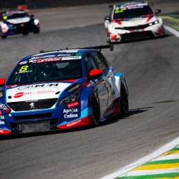 TCR South America: la alegría de Suzuki por su doble victoria en Interlagos