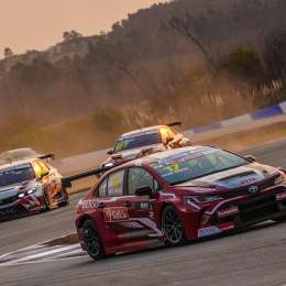 Las mejores maniobras del FIA TCR World Tour en El Pinar desde el ojo de Vivian