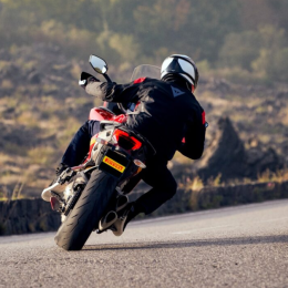 Diferenciales que transforman la experiencia de conducción en moto de la mano de Pirelli