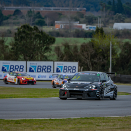 TCR South America: Reis apareció sobre el final y se quedó con la pole en Mercedes