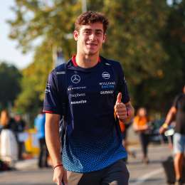 F1: ¡Ahora sí! El box de Colapinto ya tiene el nombre correcto