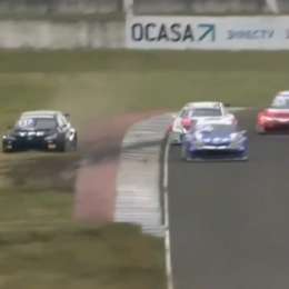 TC2000: Matías Rossi se complicó en la largada y perdió terreno