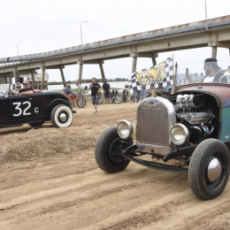 Carreras Legendarias, una celebración para automóviles, motocicletas y aviones de época