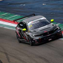 TCR Italy: Luciano Martínez vio la bandera a cuadros en la 1ra definición en Imola
