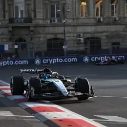 F1: Russell fue la referencia y Colapinto se metió en el Top 10 antes de la qualy en Azerbaiyán