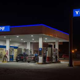 ¿Baja la nafta?: analizan una caída en el precio del combustible