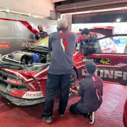 TCR South America: comienzo accidentado para Pechito López en Buenos Aires