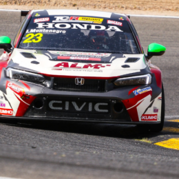 TCR Spain: Montenegro tuvo una excelsa largada y ganó la Carrera 2 en Valencia