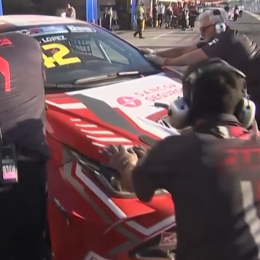 TCR South America: Pechito López abandonó durante la primera final en Buenos Aires