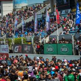 Cuando los "Genios" se iluminan el automovilismo explota en luz, color y pasión