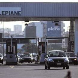 Cambios en los peajes: ¿qué autos dejarán de pagar y cuál es el trámite?