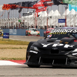 TC: Jakos atacó en la largada y se llevó la victoria en la primera serie