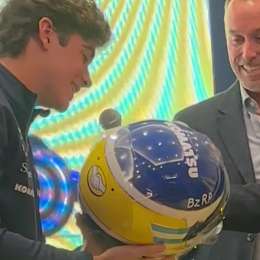 F1: la intimidad de la presentación del casco de Colapinto