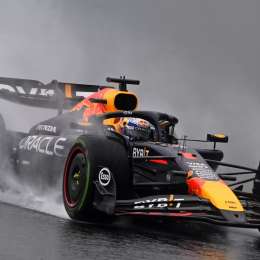 F1: Verstappen dio cátedra bajo la lluvia y cantó victoria en el GP de Brasil