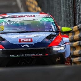 FIA TCR World Tour: quinto puesto para Girolami y abandono para Guerrieri en la carrera uno
