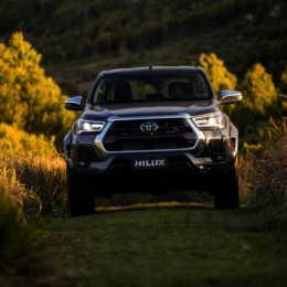 Hilux y SW4 incorporan Servicios Conectados