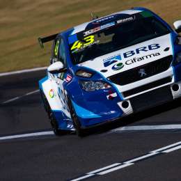 TCR South America: Cardoso sobre Pernía: "Empezamos el año peleando pero ahora estamos bien"