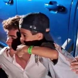 El gesto de Franco Colapinto con un pequeño fanático al llegar a los Olimpia
