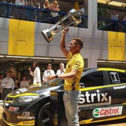 TC2000: Leonel Pernía se despidió de Renault