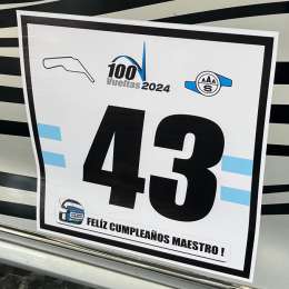 Se realizó un homenaje en memoria de Juan María Traverso en las 100 Vueltas de Buenos Aires