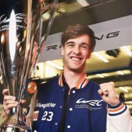 Nicolás Varrone: "Sigo mucho el TC porque estoy al tanto de lo que hace mi amigo De La Iglesia"