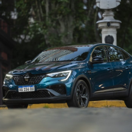 Renault abre el 2025 con el lanzamiento del verano: Arkana E-Tech Hybrid