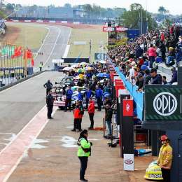 Avanzan los trabajos en el asfalto del autódromo de Posadas