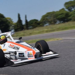 Fórmula Nacional: el MR Racing ya comenzó con su programa de pruebas