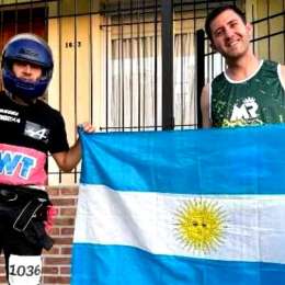 Corrió una maratón disfrazado de Colapinto y el piloto argentino le mandó un mensaje, ¿Qué le dijo?