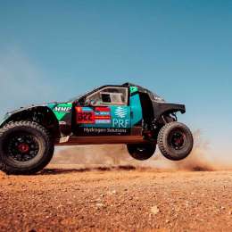 Dakar 2025: una tripulación realizó una insólita reparación para seguir en carrera