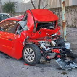 Una joven alcoholizada chocó a cuatro autos estacionados en Mar del Plata