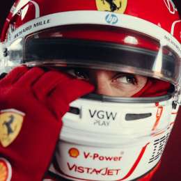 F1: Leclerc reveló el diseño de su casco para el primer Gran Premio de la temporada