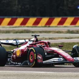 F1: Hamilton sigue probando el SF-25 de Ferrari