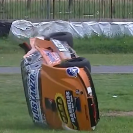 Fuerte vuelco en la final de la Clase B del Procar 4000 en La Plata