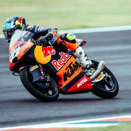 Moto3: Valentín Perrone se metió dentro del top diez en la clasificación en Termas