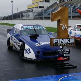 Procar 2000: Gruccio y una victoria contundente bajo la lluvia en Buenos Aires