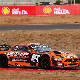 TC: Lambiris se defendió de Santero en el arranque y ganó la tercera serie en Neuquén