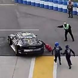 TC: Matías Canapino se llevó el bidón enganchado en su Camaro y tuvo que parar