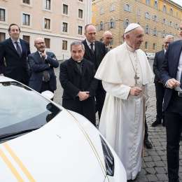La F1 publicó un sentido mensaje de despedida al Papa Francisco
