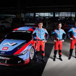 Néstor Girolami, confirmado para la temporada 2025 del FIA TCR World Tour