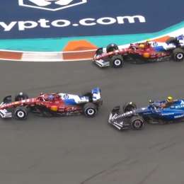 F1: ¡2x1 de Ferrari! La maniobra de Leclerc y Hamilton para pasar a Sainz