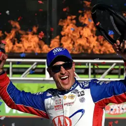 NASCAR: Logano obtuvo su primera victoria del 2025 en Texas