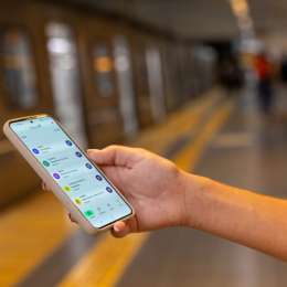 Emova lanzó su nueva aplicación para viajar en Subte