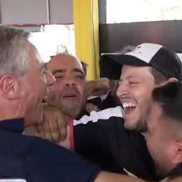 TC2000: el festejo del papá de Stang y el equipo Toyota a su victoria en Oberá